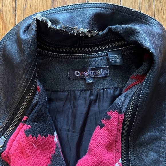 Desigual vegan leather jacket with embroidery and detachable collar! - Picture 3 of 8
